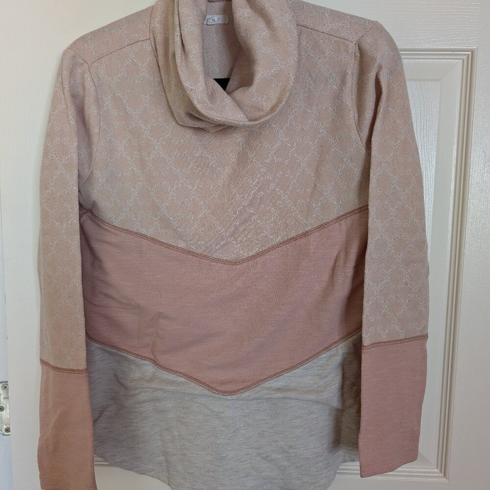 Tri-Color Funnel Neck Sweatshirt